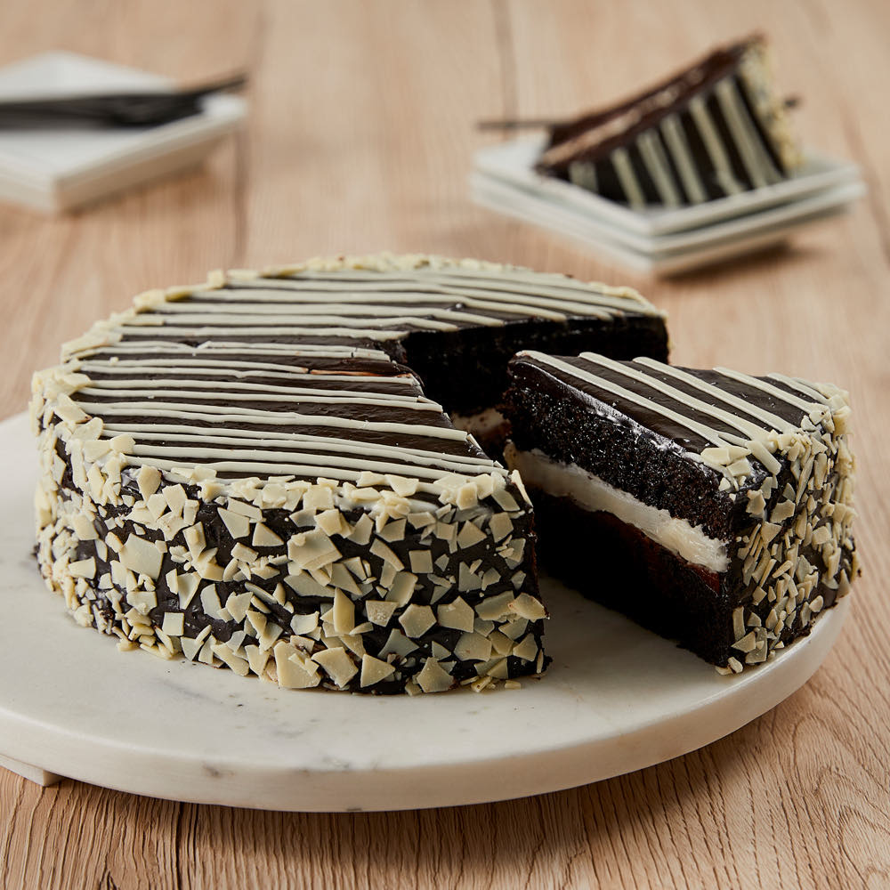  Black and White Mousse Cake